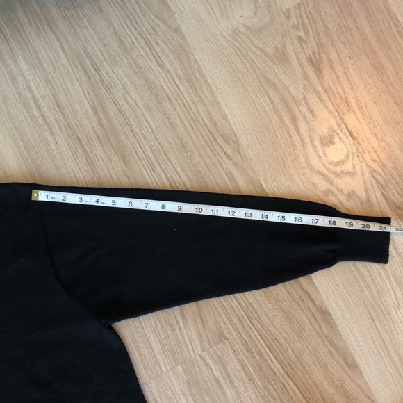 Uniqlo Knit Sweater Dress in Black - Picture 12 of 15